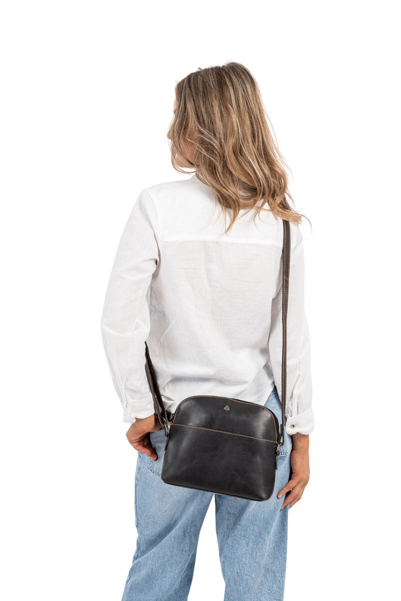 The Explorer Compact Crossbody – Vintage Brown Leather Bag